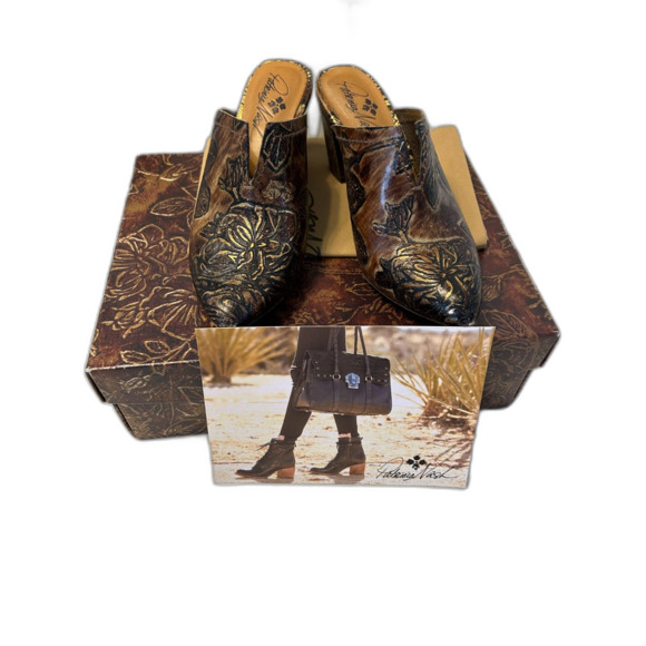 PATRICIA NASH Ruffina Mule in Chocolate Gold Metallic Back Leaves Size 6 Shoes - Picture 1 of 9